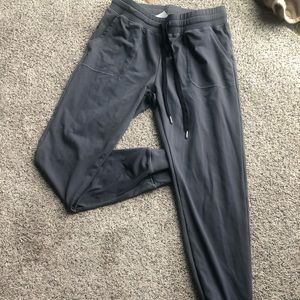 Zyia Gray unwind jogger